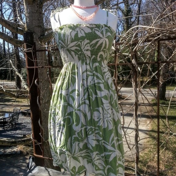 Vintage Dresses & Skirts - Vintage Palm Leaf Hawaiian dress by Shannon Marie